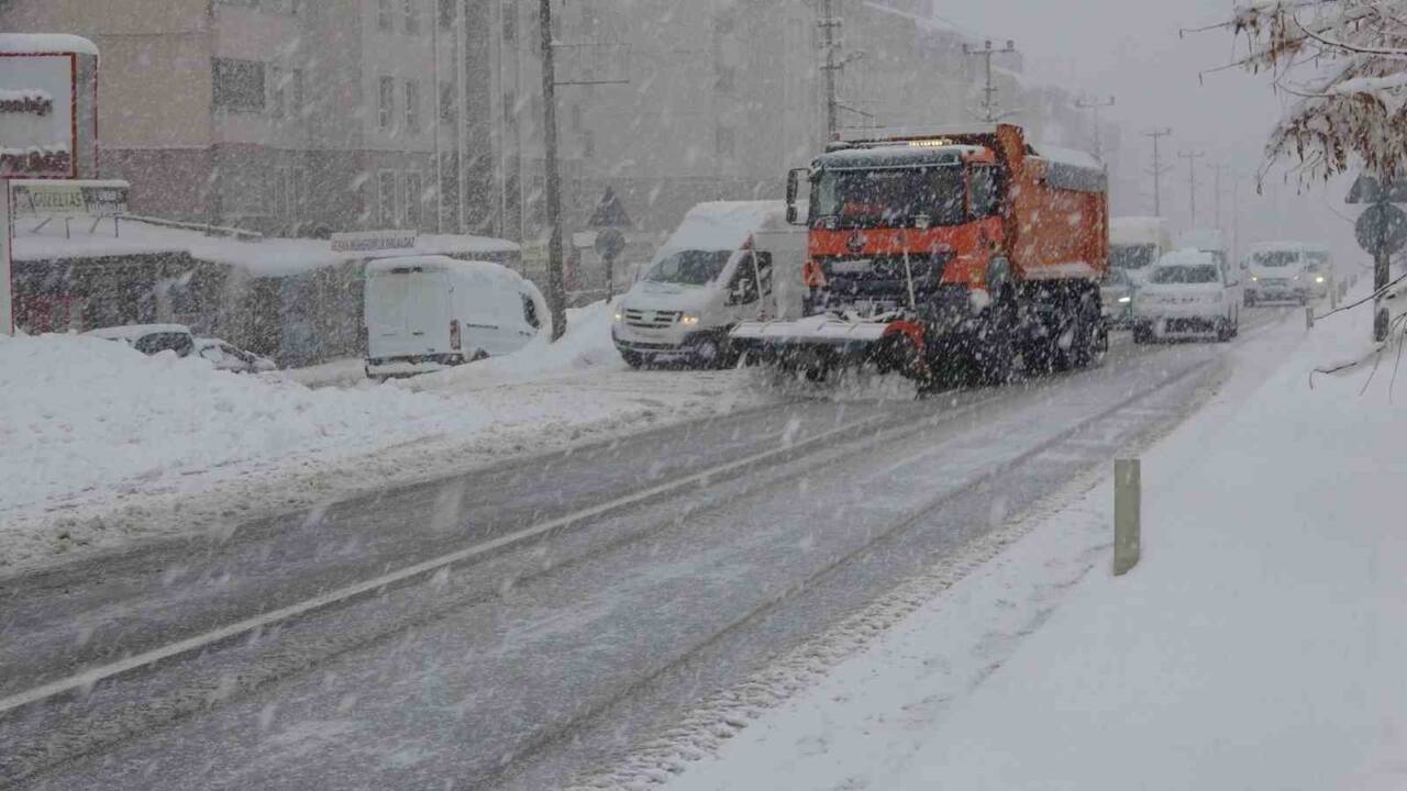 Bitlis’te kar tatili