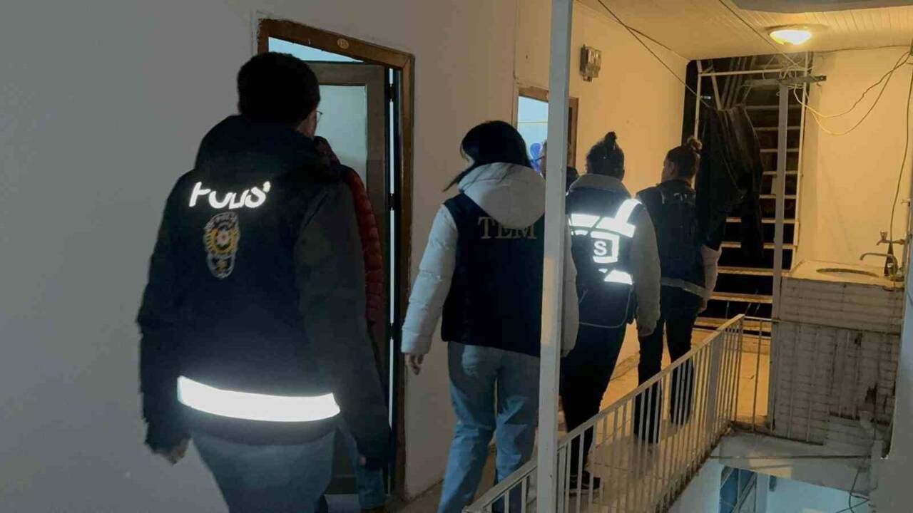 Fethiye’de polisten pansiyonlara denetim