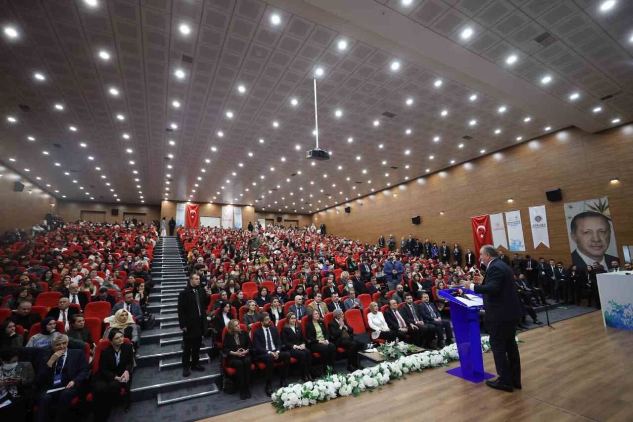 Gençlik ve Spor Bakanlığı ’Bağımlılıkla Mücadelede Önleyici Adımlar Çalıştayı’ düzenleniyor