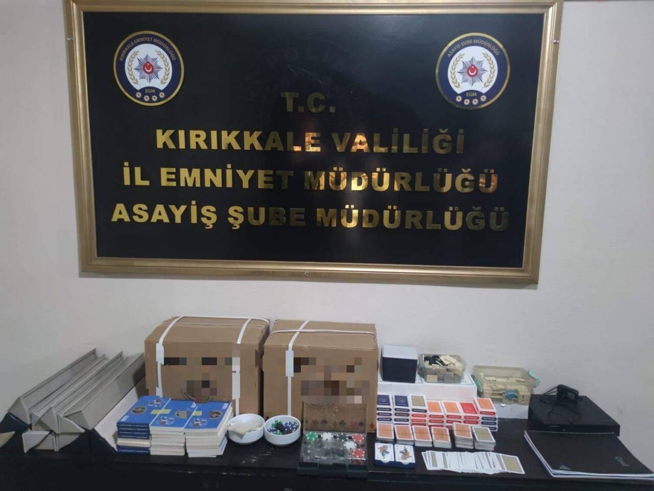 Polisten derneğe kumar baskını: 24 kişiye 221 bin lira ceza