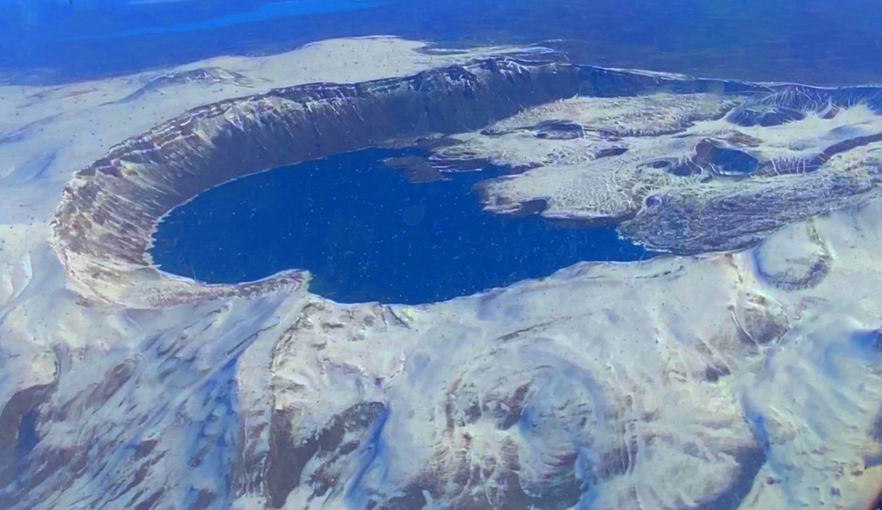 Nemrut Krater Gölü'nün Havadan Görüntüleriyle Doğanın Eşsiz Güzellikleri Ortaya Çıktı