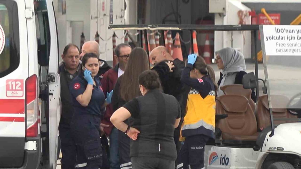 Yalova’da İDO’ya ait feribot kaza yaptı