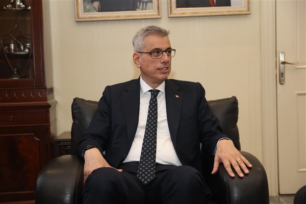 Bakan Memişoğlu: 381 bin 559 sağlık çalışanı, bayramda görev başında olacak