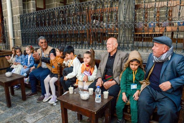 Diyarbakır’da çocuklar dengbej geleneğiyle buluşturuldu