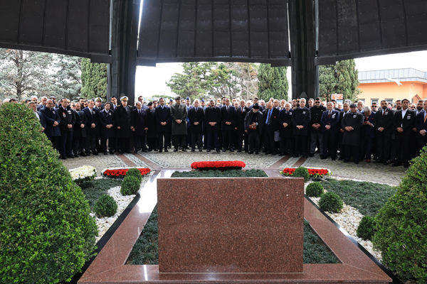 Turgut Özal vefatının 33. yılında anıldı