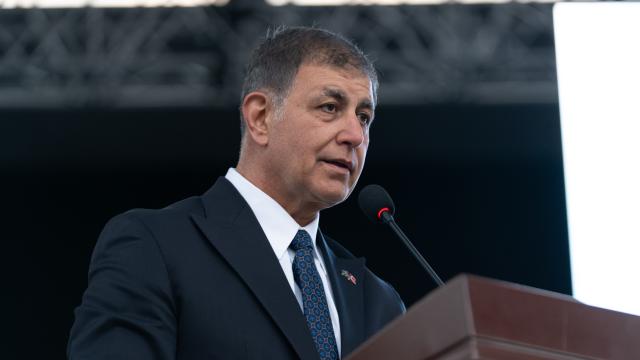 CHP İzmir’de Şok Gelişme: Cemil Tugay İstifa Etti
