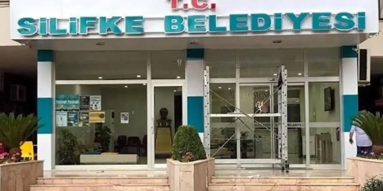 Silifke Belediyesi'ne Operasyon: Başkan Mustafa Turgut Gözaltında