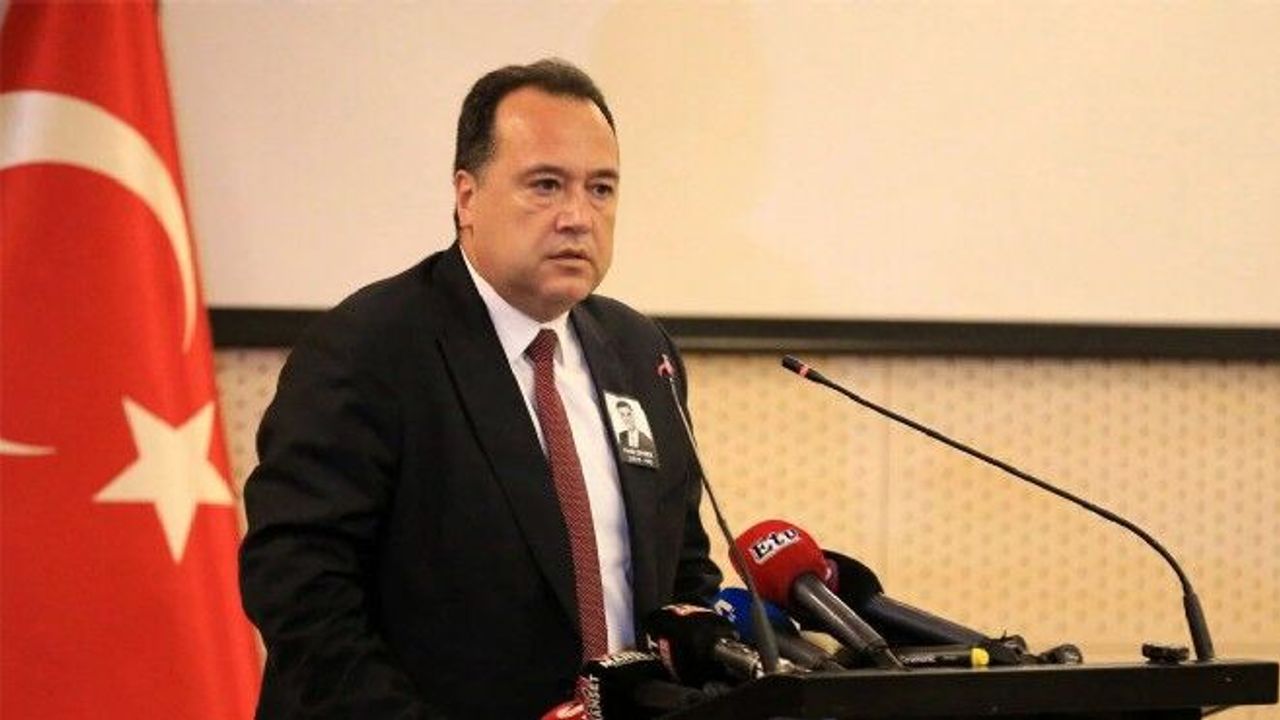 Besim Dutlulu CHP'den İstifa Etti, Yeni Parti'ye Geçiyor