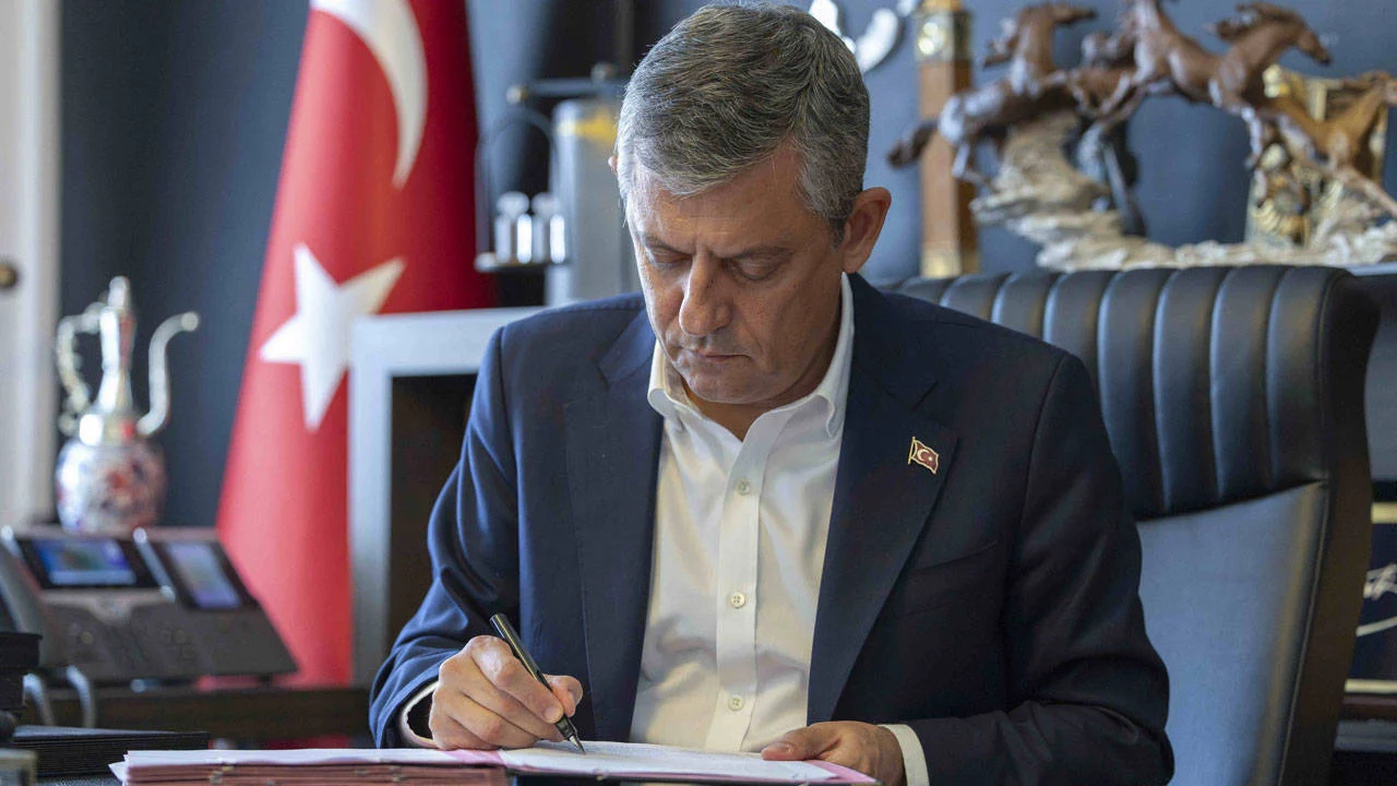 CHP'den İstifa Edip YENİ Parti'ye Katılan 91 Milletvekilinin İsim İsim Listesi