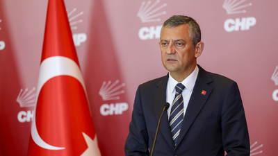 Özgür Özel'den CHP için çağrı heyeti başvurusu