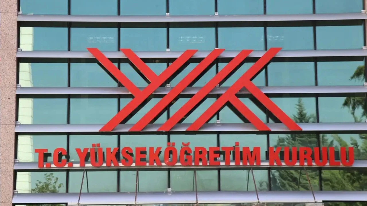YÖK'ten 16 yeni bölüm: Yapay zeka sosyal bilimlere giriyor
