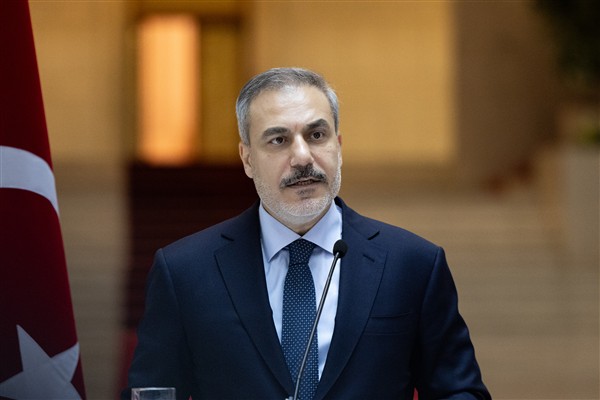 Bakan Fidan, KKTC Başbakanı Üstel ile bir araya geldi