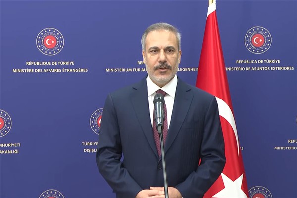 Dışişleri Bakanı Fidan, Singapurlu mevkidaşı Balakrishnan ile bir araya geldi