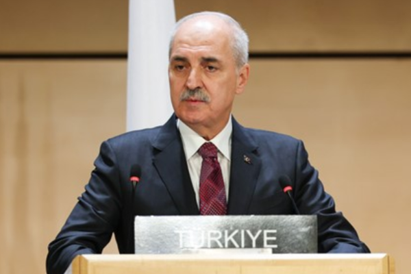 Kurtulmuş, Diaspora Genç Temsilciler Buluşması’nda temsilcileri kabul etti