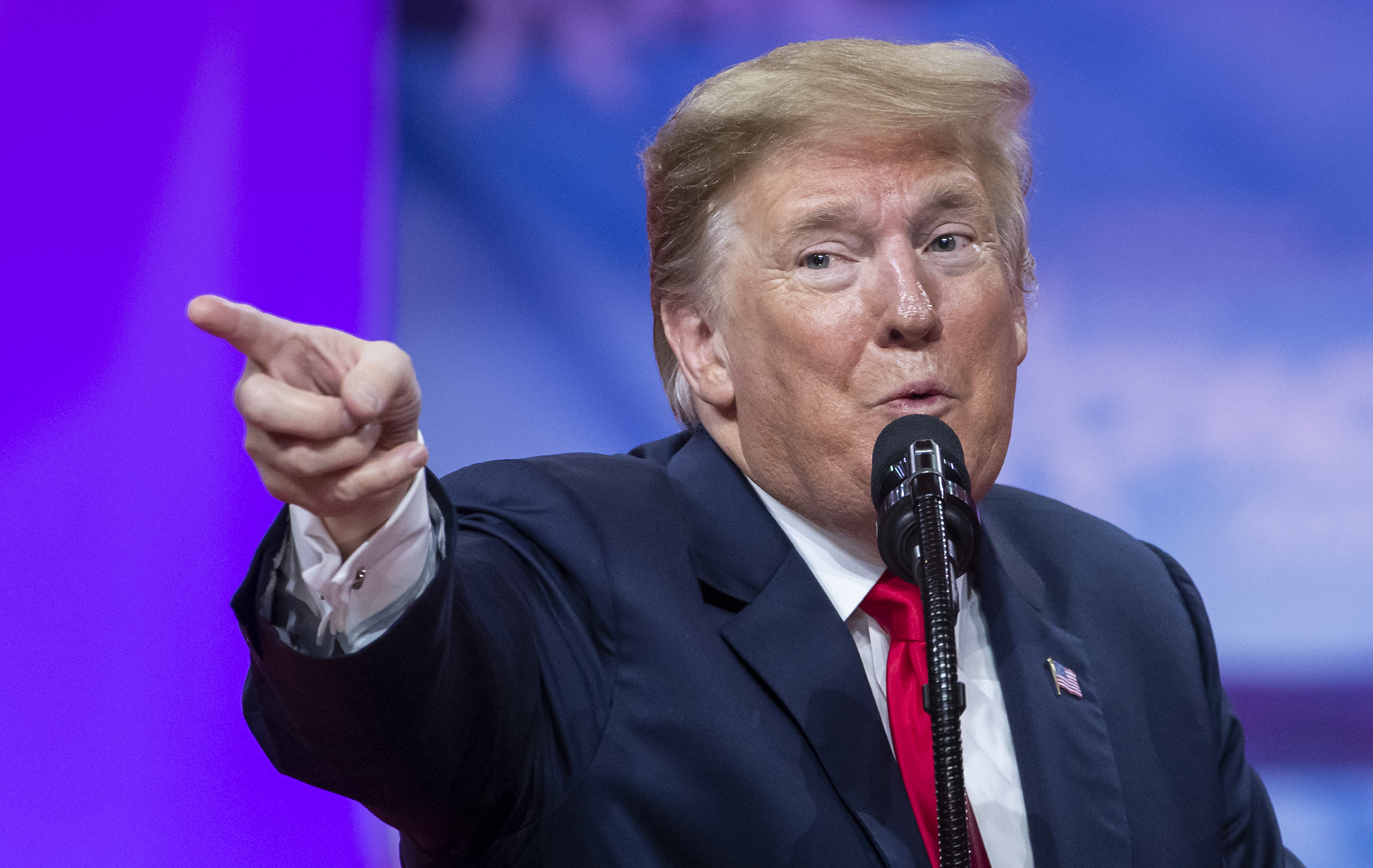 Trump'tan AB menşeli otomobil ve kamyonlara yüzde 25 tarife kararı