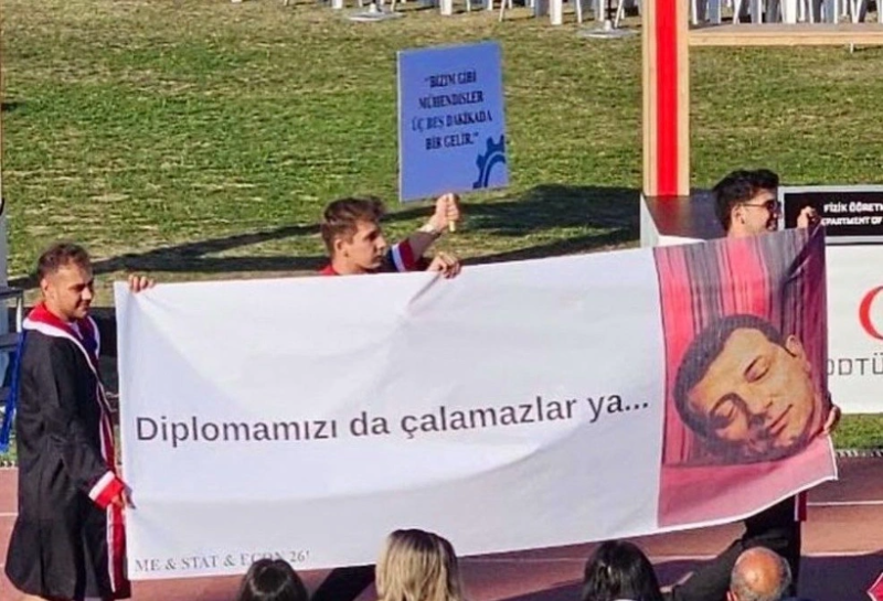 ODTÜ Mezuniyet Pankartlarında Bu Kez Kılıçdaroğlu Gündemi
