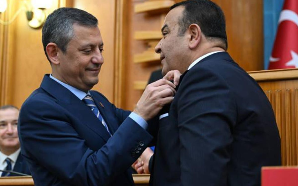 Adnan Beker CHP'den istifa etti, bağımsız devam edecek