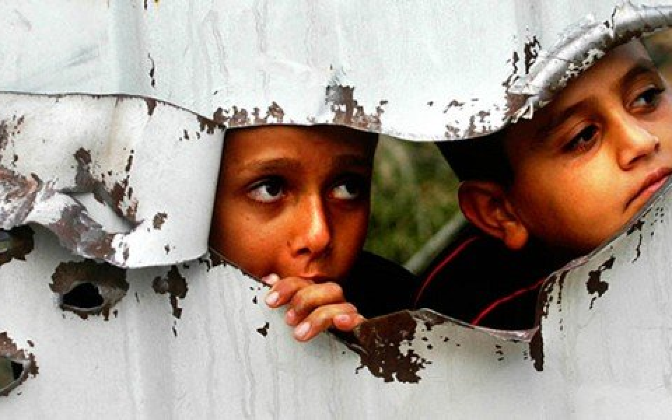 Siyaset Bu Değildir!