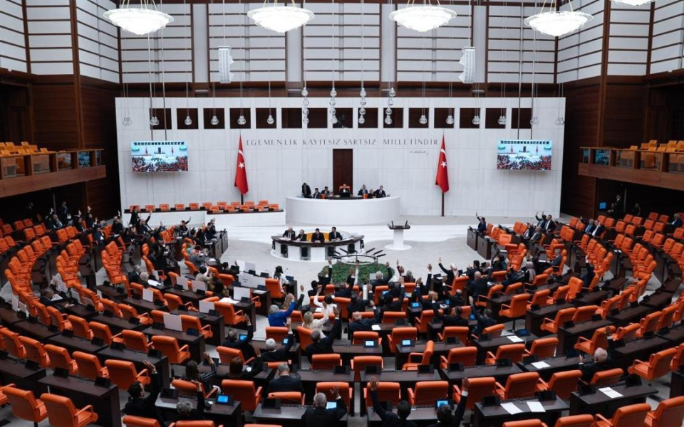 Bıçak ve Çocuk Suçlarına Yeni Yaptırımlar Meclis'te