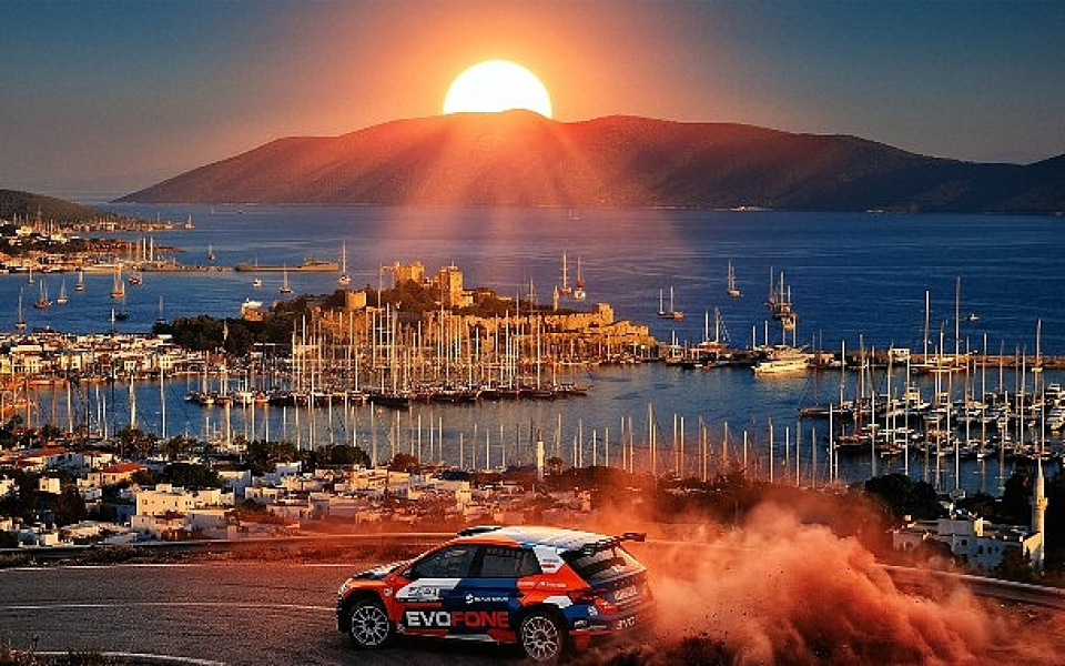 Bodrum Yaza Ralli ile Merhaba Diyor