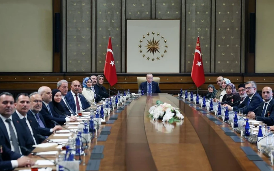 Cumhurbaşkanı Erdoğan şehit ailelerini kabul etti