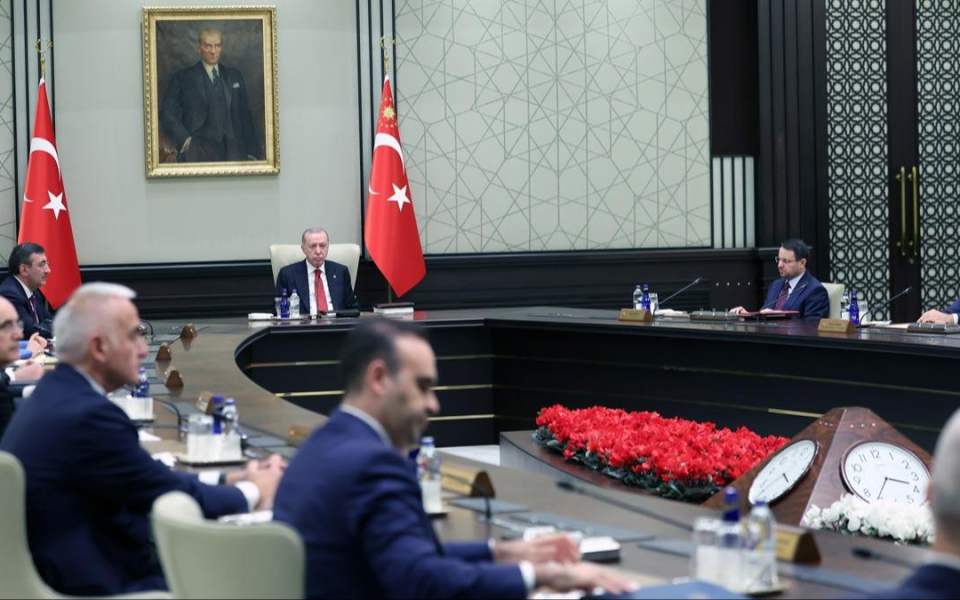 Cumhurbaşkanlığı Kabinesi toplandı! Gözler Erdoğan'ın açıklayacağı kritik kararlarda