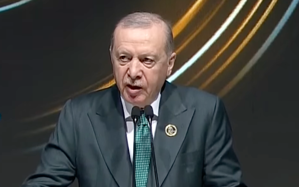 Erdoğan: Bugün dünya güç bunalımıyla birlikte, istikamet buhranı yaşıyor