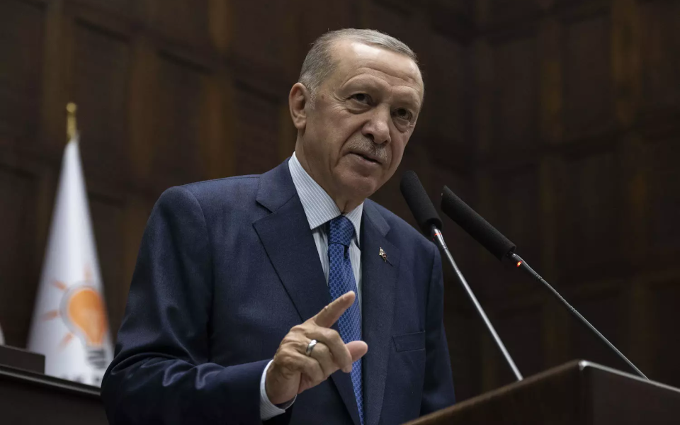 Erdoğan'dan CHP çıkışı: "Genel başkanlık koltuğunu kimin işgal ettiği bizim için önemli değil"