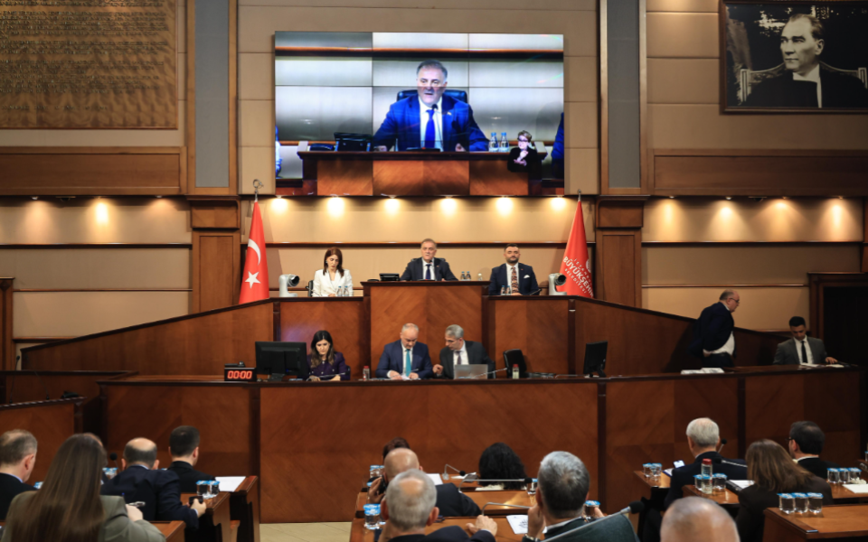 İBB Meclisi’nde “mühürsüz oy” tartışması