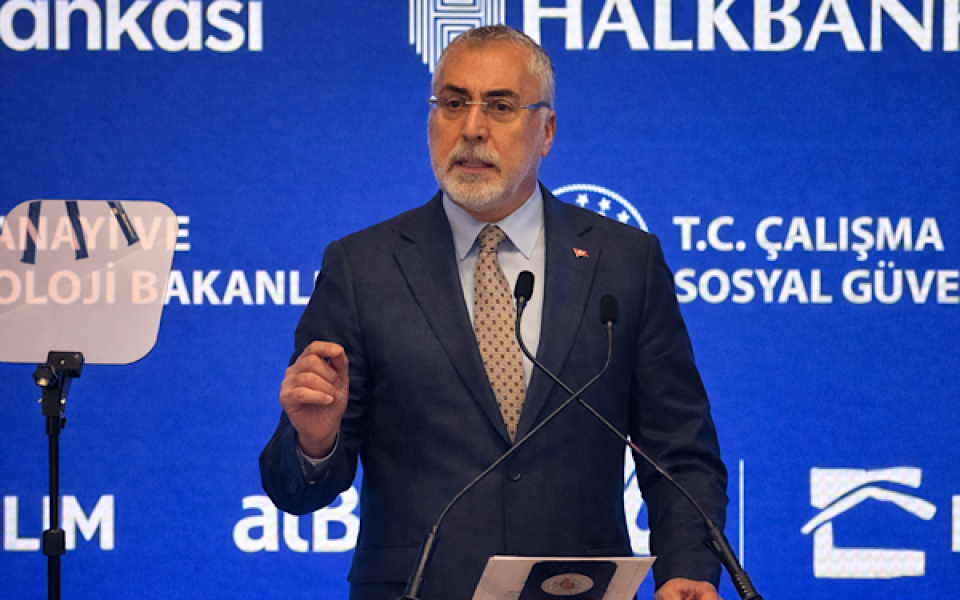 Işıkhan: Nilhan Ayan’ı tebrik ediyor, yeni görevinde muvaffakiyetler diliyorum