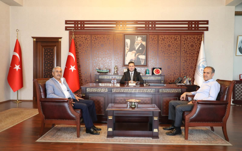Cemal Macit ve Beraberindeki Heyetten Kaymakam Ahmed Çelik’e Ziyaret