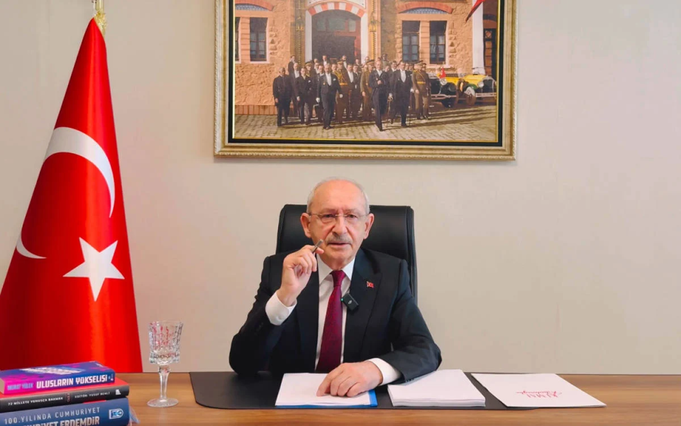 Kemal Kılıçdaroğlu ilk mesajını verdi: “Türkiye’ye ve CHP’ye hayırlı olsun”