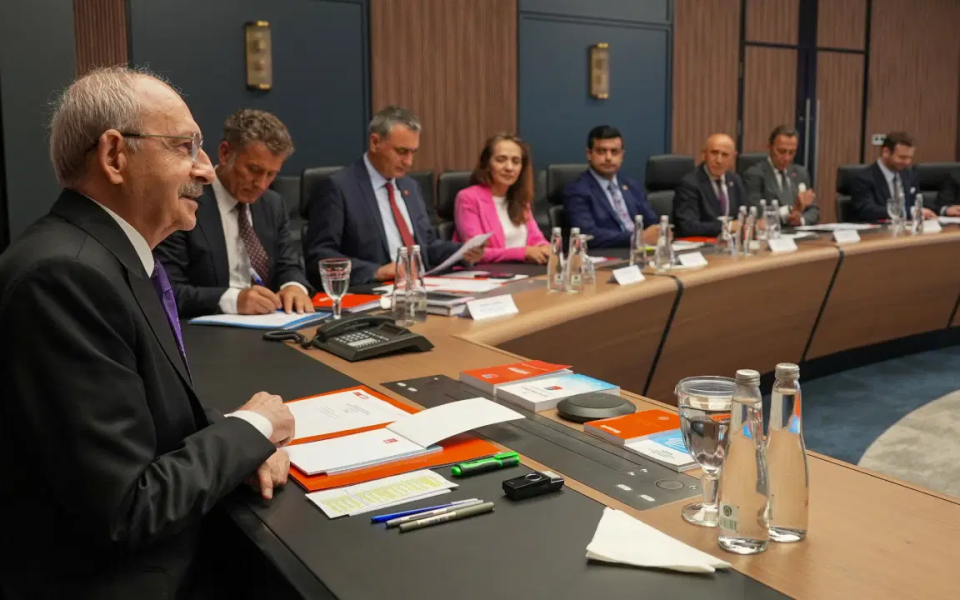 Kılıçdaroğlu'ndan MYK'ye saha talimatı: "İlleri gezin, örgütü dinleyin"