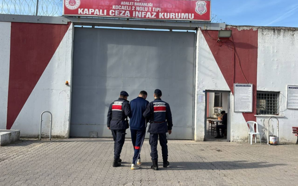 Kocaeli’de 22 yıl 6 ay hapis cezası bulunan şahıs yakalandı