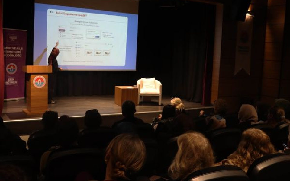 Maltepe’de kadınlara e-ticaret ve dijital beceri eğitimi