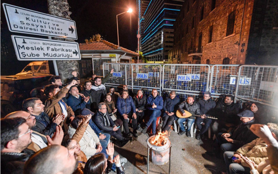 Meslek Fabrikası önünde nöbet sürüyor
