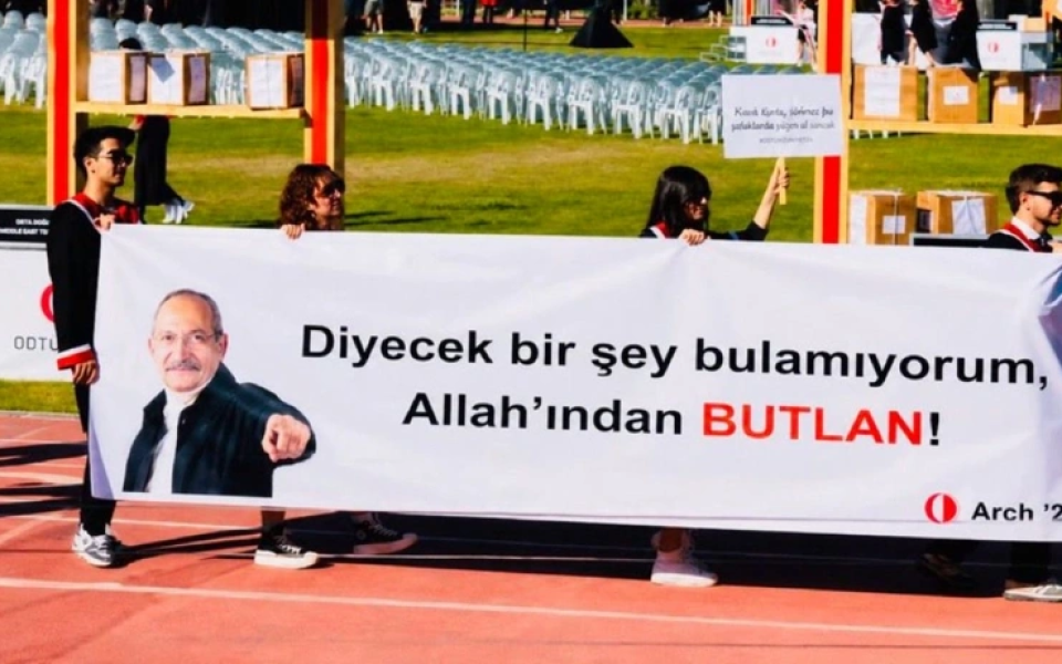 ODTÜ Mezuniyet Pankartlarında Bu Kez Kılıçdaroğlu Gündemi