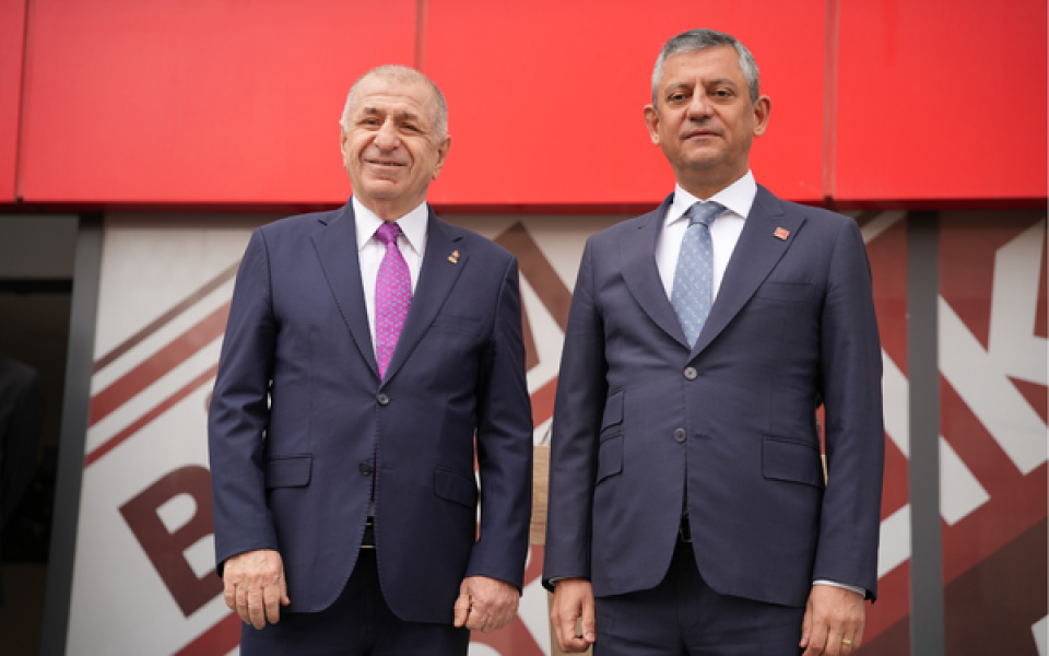 Özdağ: Bir an önce ara seçimi destekliyoruz