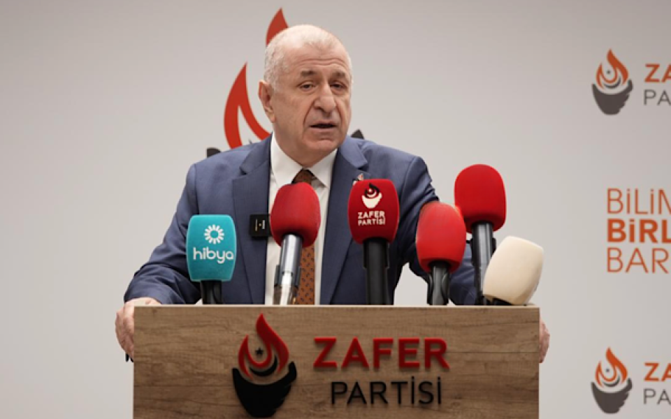 Özdağ: Ekonomik kriz derinleşiyor, Merkez Bankası rezervleri buharlaşıyor