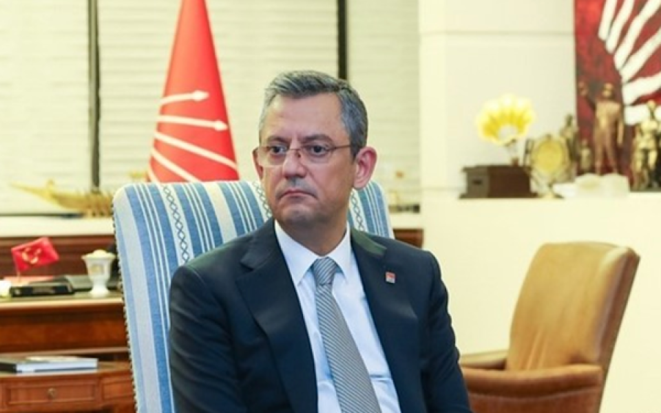 Özel’den Demokrat Parti’ye ziyaret