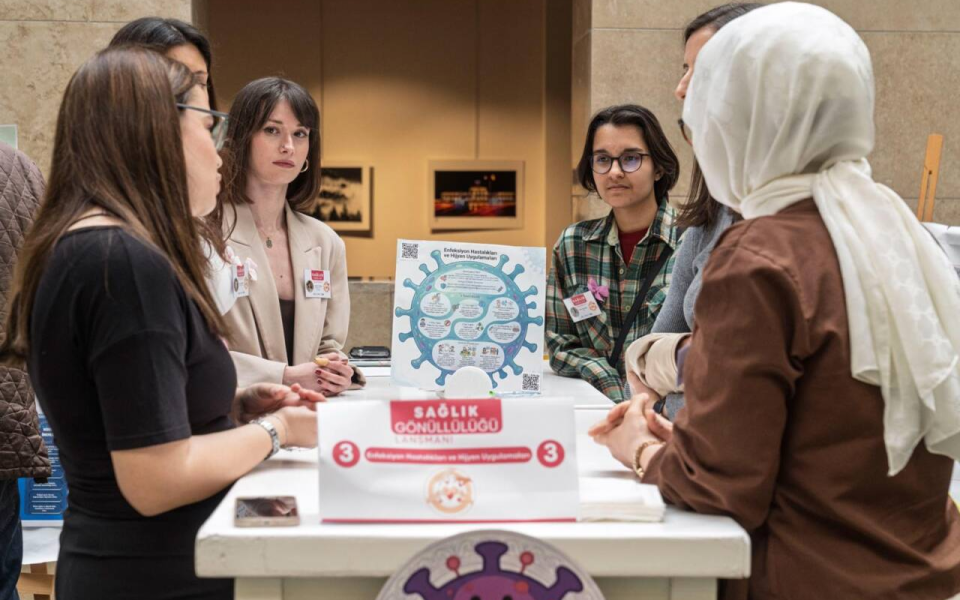 Sağlık Gönüllülüğü Projesi İzmir’de tanıtıldı