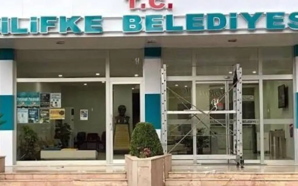 Silifke Belediyesi'ne Operasyon: Başkan Mustafa Turgut Gözaltında