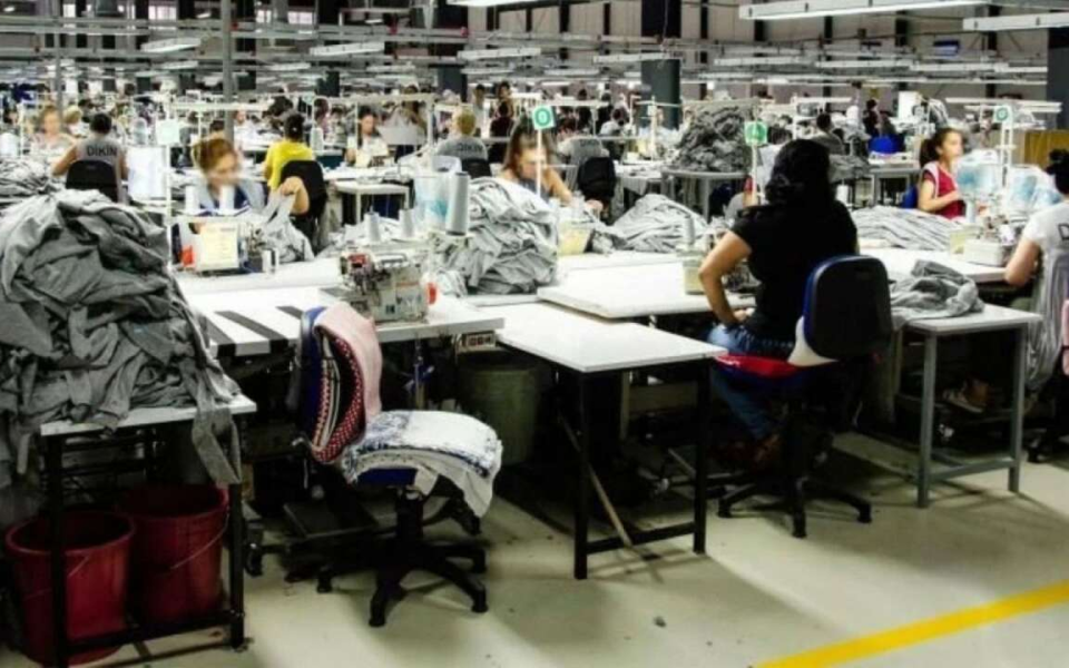 Tekstil Sektöründe Alarm: Şirket Sayısı Azaldı, Zarar Derinleşti