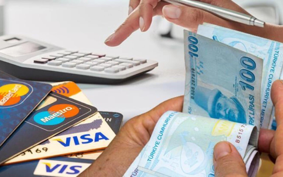 Türkiye'de bireysel borçlanma rekor seviyede: Kredi kullanan kişi sayısı 44,2 milyona yükseldi