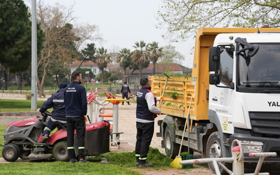 Yalova’da temizlik ve bakım çalışması başlatıldı