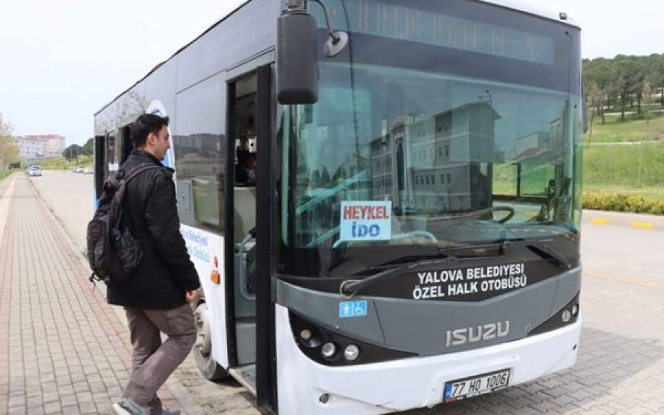 Yalova’da üniversite öğrencilerine ulaşım kolaylığı